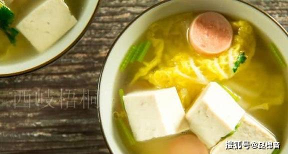 炸嫩豆腐煲汤，美味与健康的双重享受
