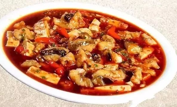 剁椒豆腐鱼片，鲜香嫩滑，家常美食新体验