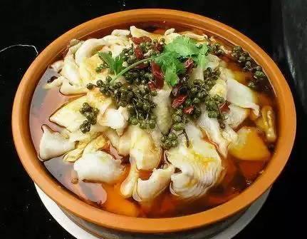 剁椒豆腐鱼片，鲜香嫩滑，家常美食新体验