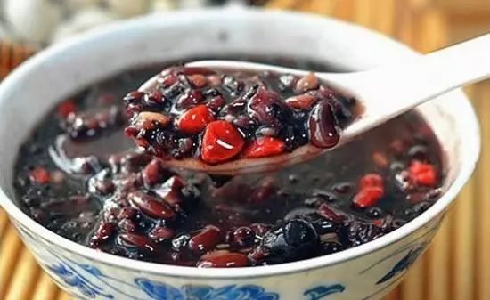 黑豆茶，古老食材的现代养生之道