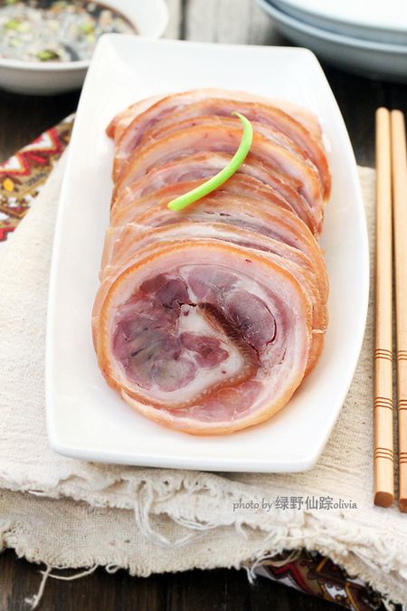 猪肘花的魅力，家常美食中的滋补佳品