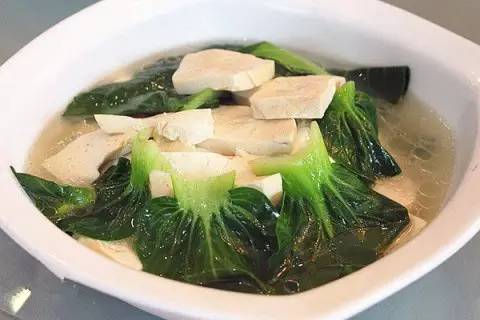 木耳豆腐拌青菜，清爽美味，健康养生食谱揭秘