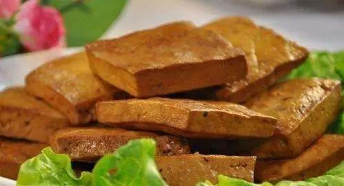 笋干豆腐干肉饼，传统美食的现代魅力