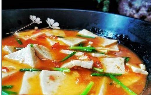 油菜西红柿嫩豆腐，家常美食的养生之道