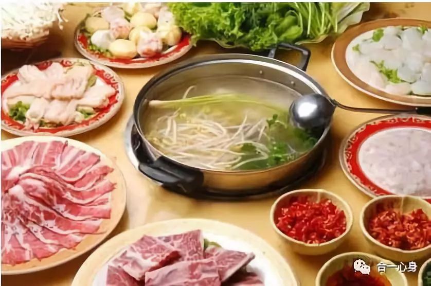火锅豆腐灌汤，冬日里的温暖美食