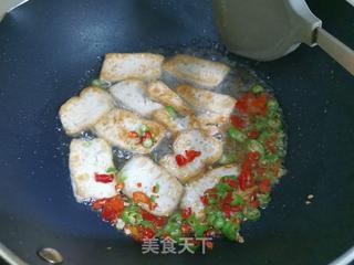 鱿鱼蛋煮豆腐的做法视频