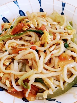 鸡蛋面西红柿拌面做法