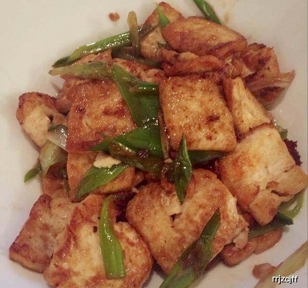 家常美味，大葱烧豆腐毛豆，营养满分的快手佳肴