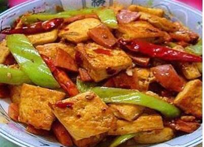 家常美食新滋味——教你制作回锅豆腐