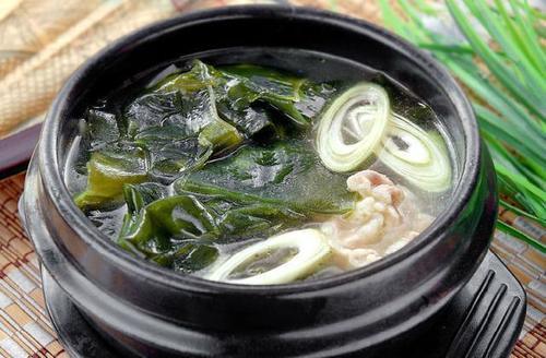 牛肉大蒜冬笋汤的做法