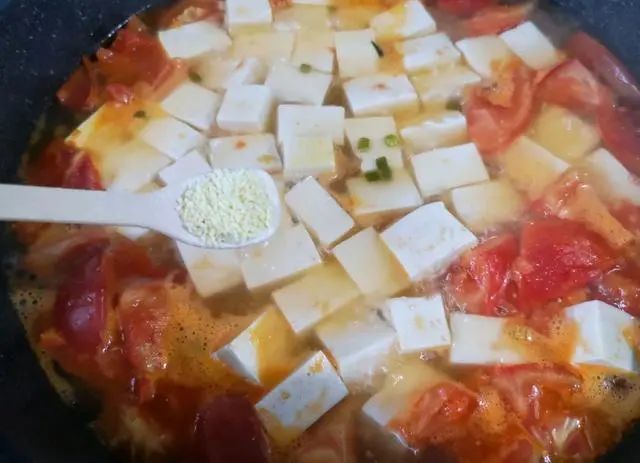 梅子蒸豆腐，酸甜口感中的健康美味