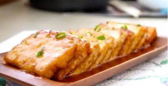 豆腐肥肉鸭蛋羹，家常美食的温暖诱惑