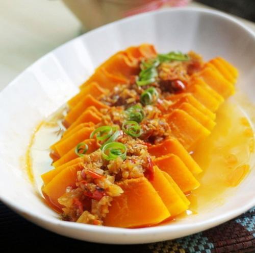 煎溏心，家常美食中的美味与营养