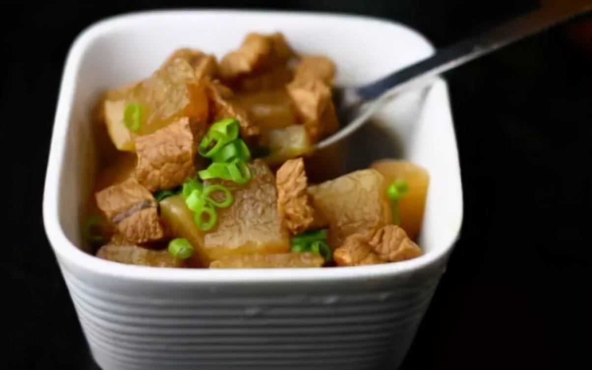 豆腐牛肉菇的美食魅力，营养搭配，简单易做，家的味道