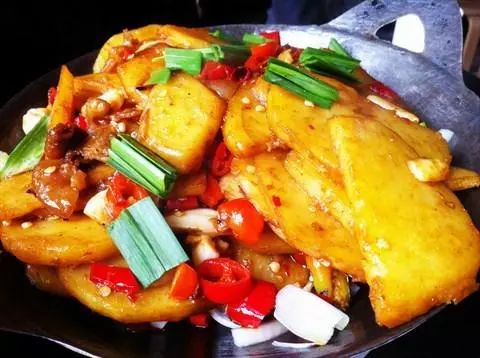干锅土豆腐，家常美食的魅力与简单做法解析