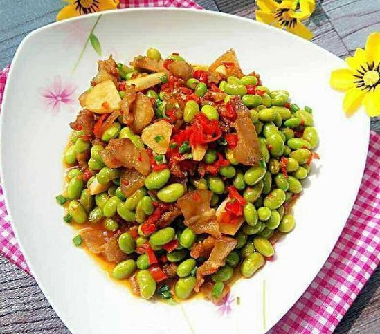 健康美味食谱，蘑菇豆腐炒毛豆，营养均衡的家常菜