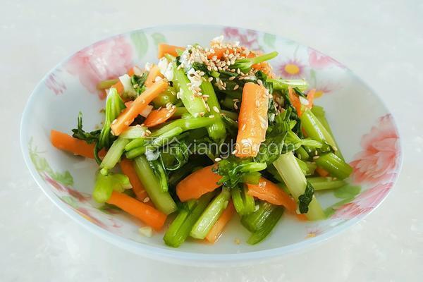 生拌香芹的做法