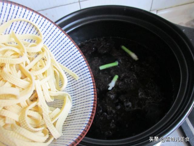 豆腐切丝炒菜的做法