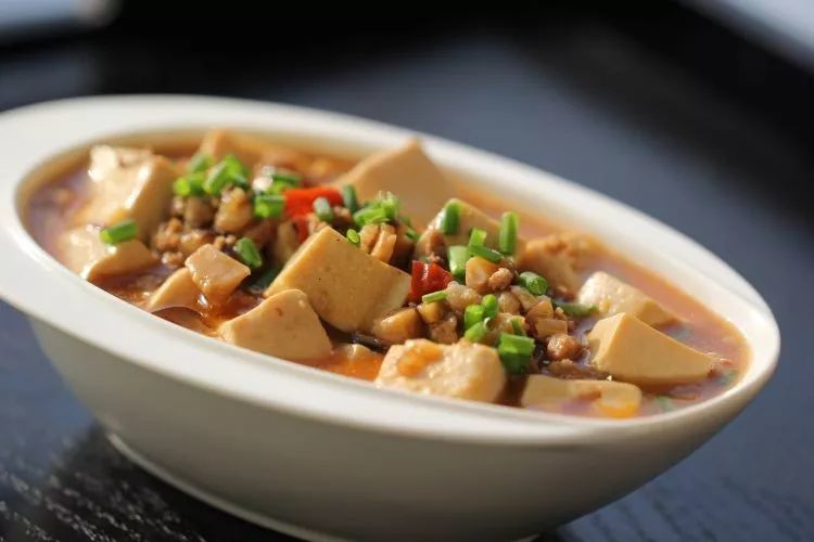 蘑菇豆腐煮泥鳅，鲜美滋补的养生佳肴