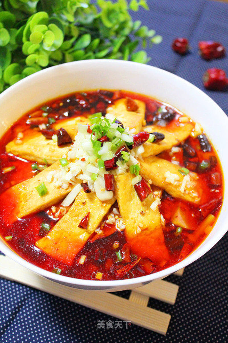 水煮鸡腿豆腐，家常美味，营养满分