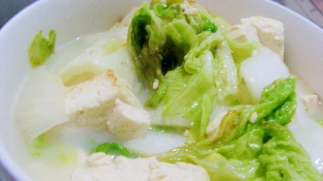 白菜清水豆腐，家常美味与健康养生的完美融合