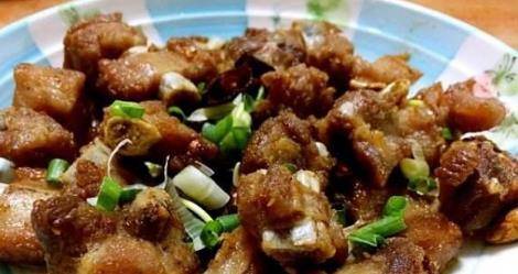 排骨加肉炖豆腐，美味滋补的家常佳肴