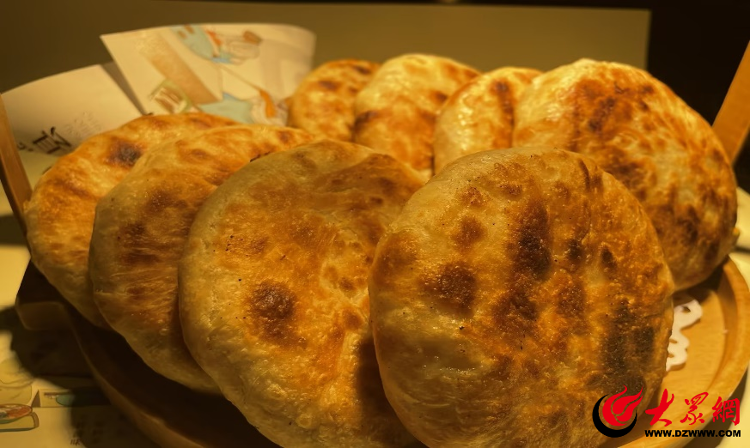 潍坊美食探秘，酥皮豆腐火烧的独特魅力与家常做法