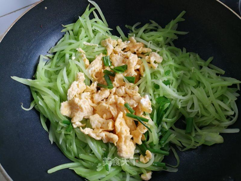 莴苣丝鸡蛋做法视频