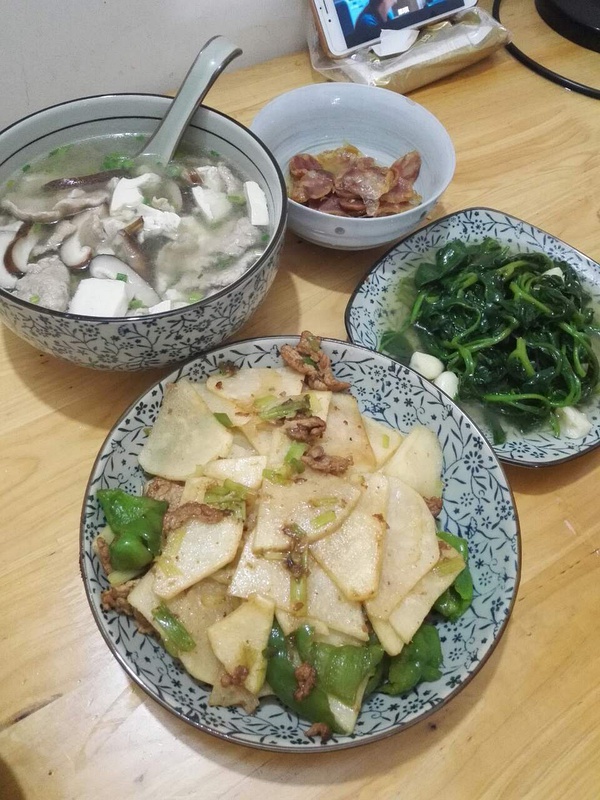 红薯肉片汤的做法