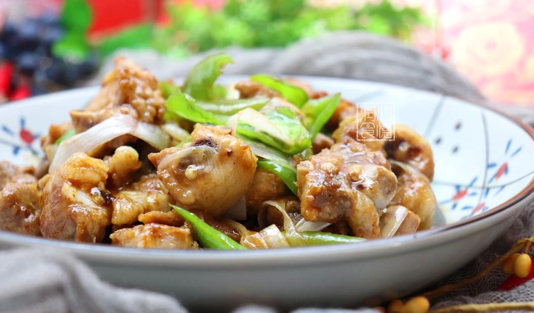 二荆条炒排骨的做法