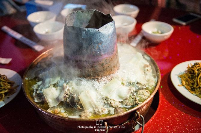 高汤熬豆腐串，传统美食的现代演绎，醇厚滋味尽在其中