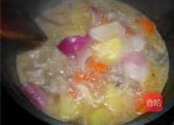 咖喱排骨蘑菇的做法