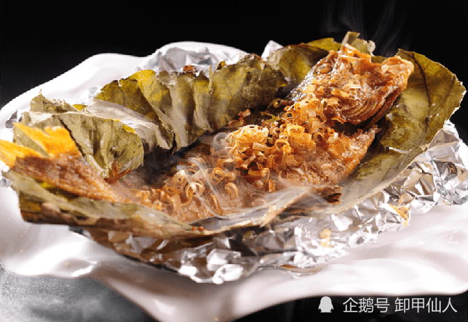 荷叶包鱼籽的做法