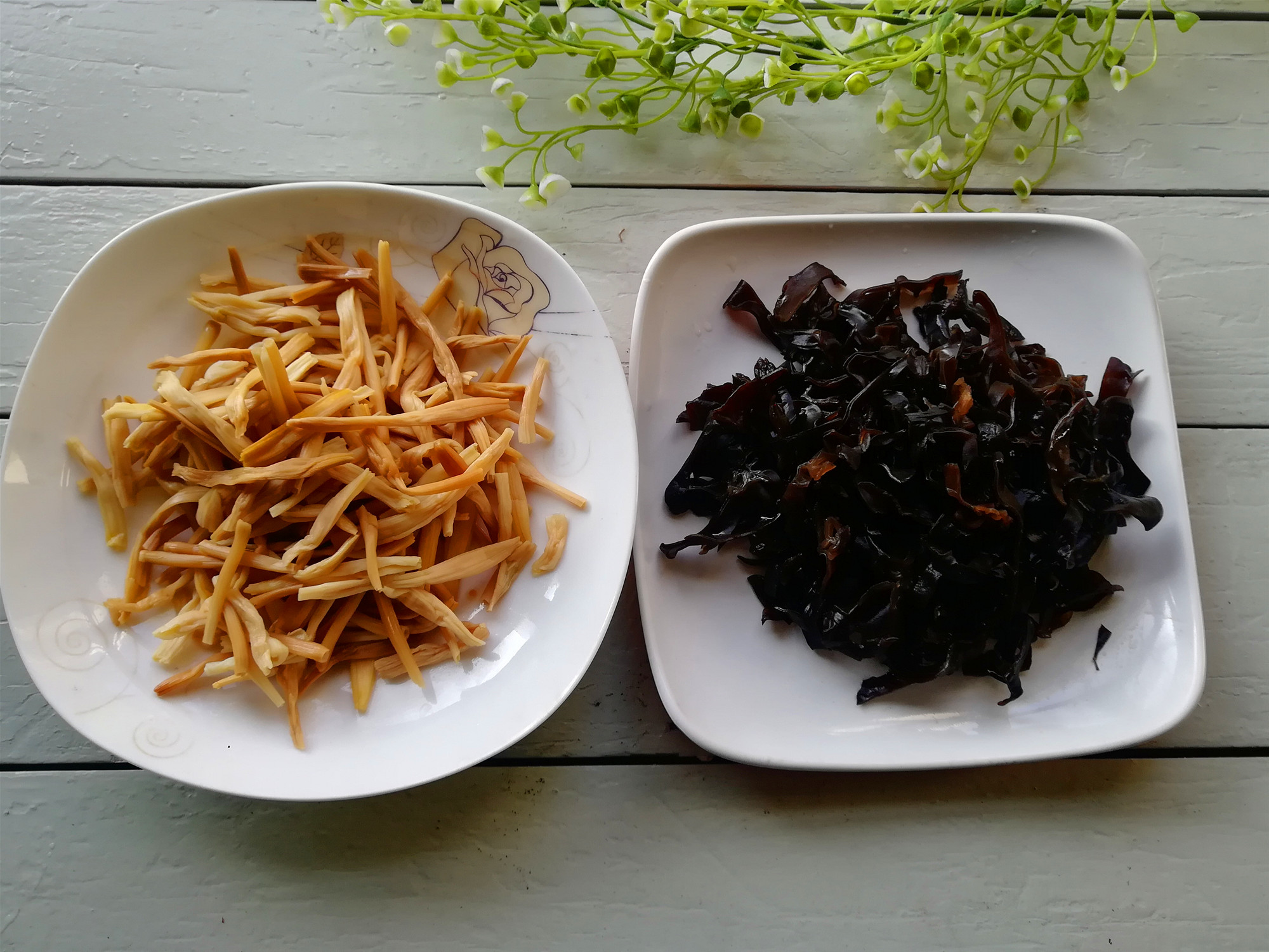 家常美味，鸡蛋豆腐卤面条的制作秘诀与营养解析