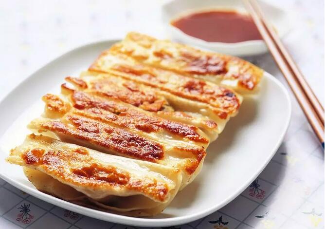豆腐鸡蛋夹子，家常美食的温暖回味