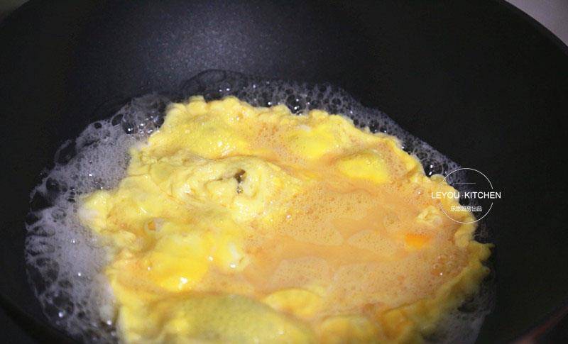 西红柿鸡蛋不放油做法