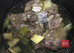 电饭煲牛肉汤的做法