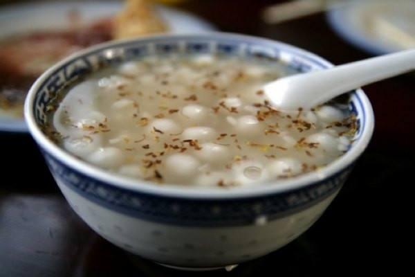 桂花甜酒汤圆，传统美食的现代演绎，温暖你的每一个寒夜