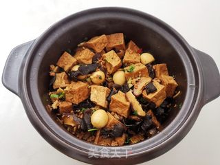 砂锅日本豆腐煲，温暖冬日里的细腻口感与滋养美食