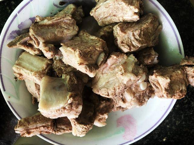 甜地丁炖排骨的做法窍门