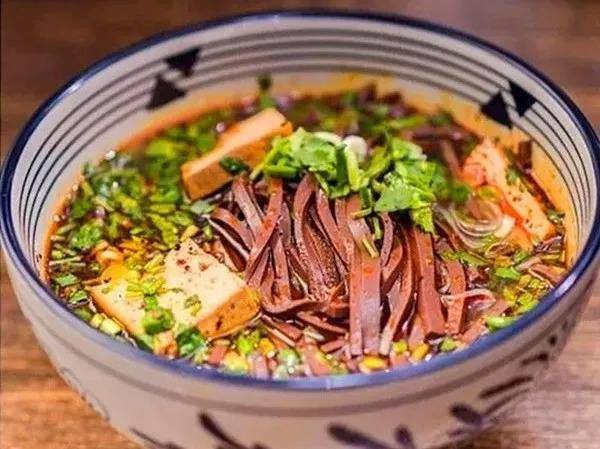 新鲜羊血豆腐，传统美食的养生新选择