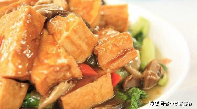 炒滑嫩魔芋豆腐，低卡美食的诱惑与制作秘诀