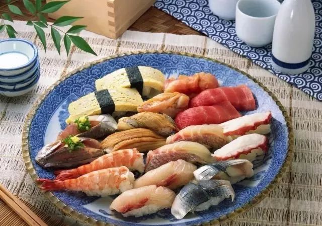 八爪足的秘密，海鲜美食的魅力解析与制作技巧