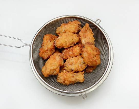 酥脆可口，家常炸鸡全翅制作攻略