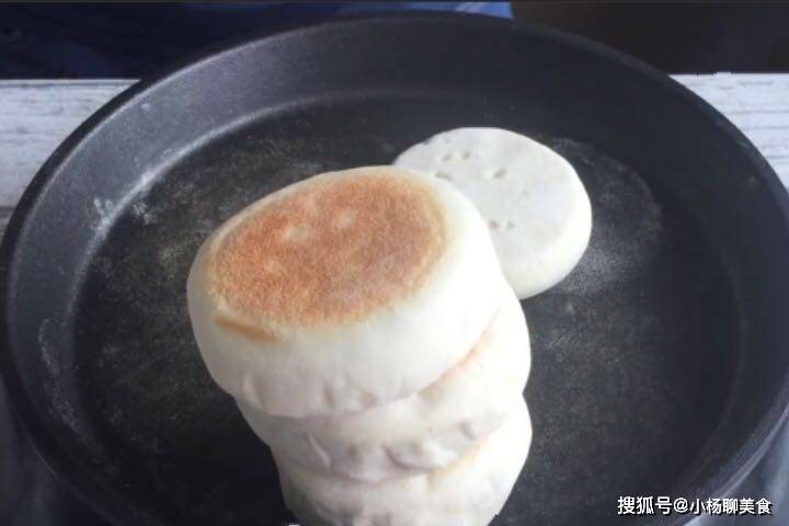 香酥红糖饼，传统与创新的美味碰撞