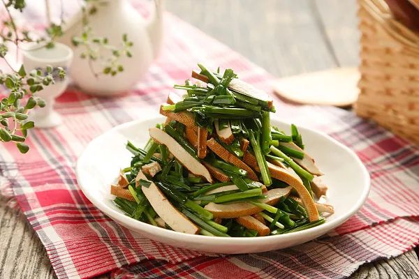 揪韭菜疙瘩，家常美食的制作秘诀与营养揭秘