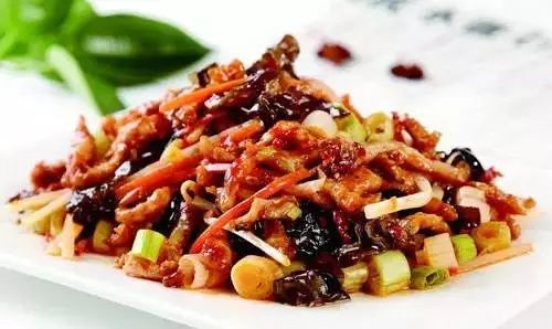 家常美味，鱼香肉丝饭的制作秘诀与营养解析