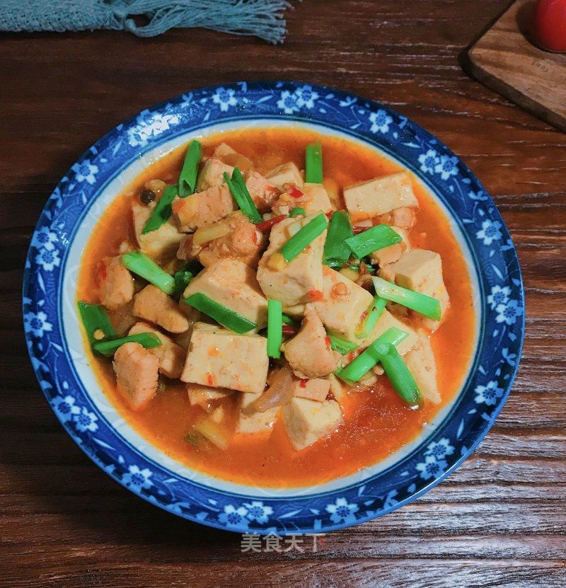鸡肉烧豆腐，家常美食中的营养佳肴