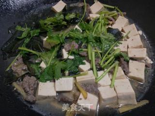 豆腐鸡蛋裙带菜的做法