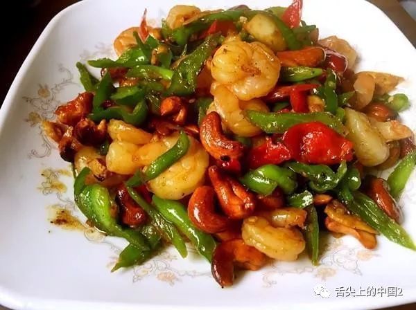 洋葱青椒胡萝卜，家常菜的鲜美秘诀与营养解读
